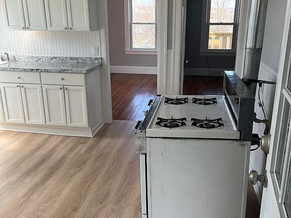 2nd image of 18 Foster St #3R