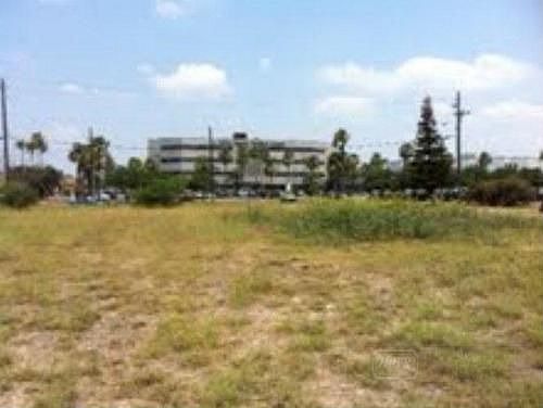 2nd image of 811 Central Blvd