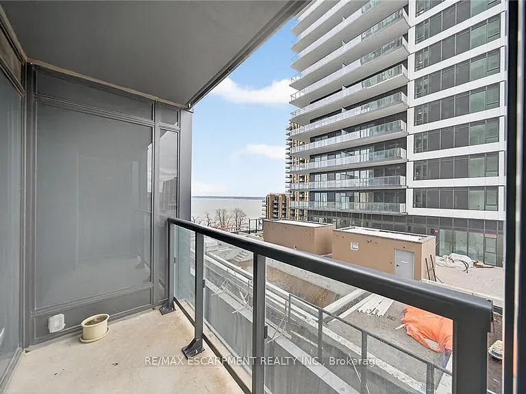 370 Martha St #710 — Photo 39