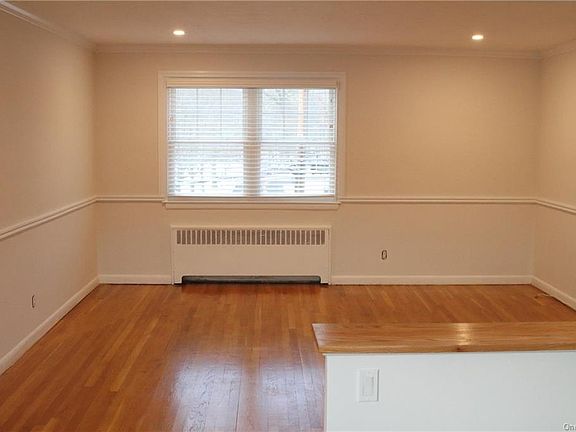 4th image of 42 Yonkers Ave