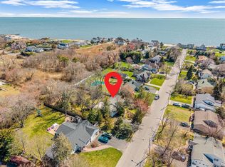 223 Connetquot Rd, Bayport, NY 11705