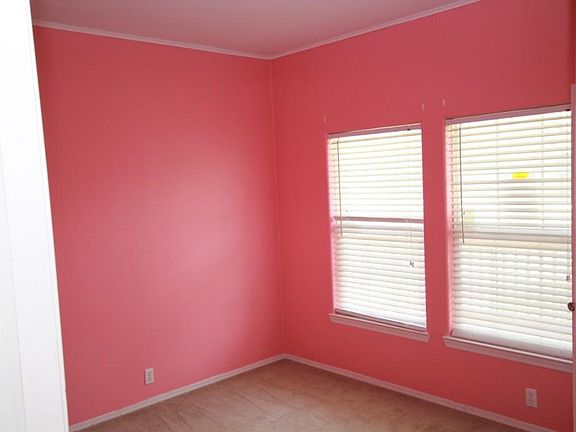 4th image of 1046 Marcolin St