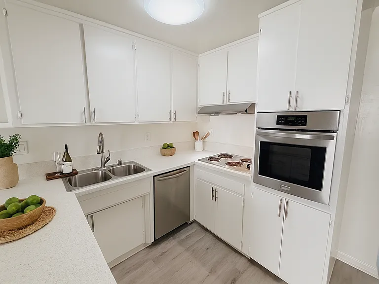 2 bedroom 2 bathroom kitchen