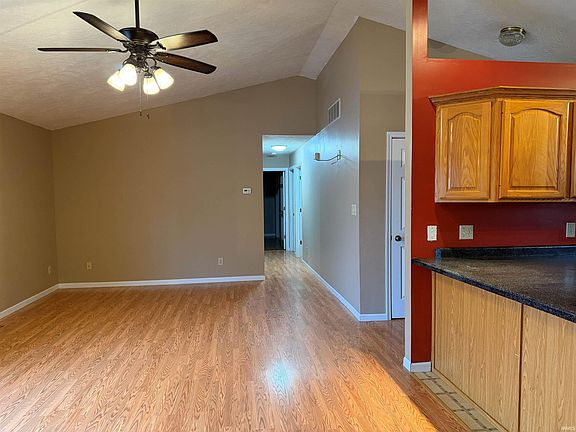 4th image of 417 W Wilber St