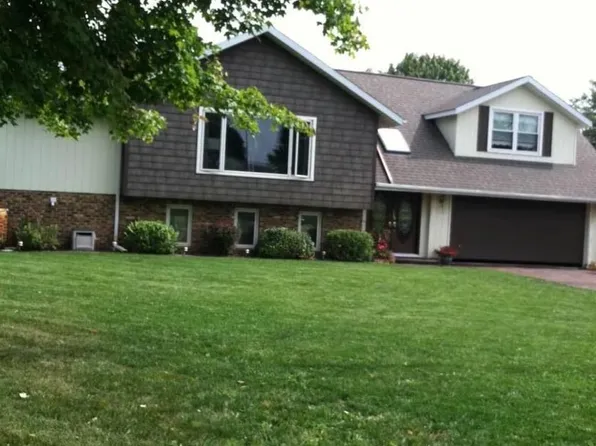 64976 Orchard Dr, Goshen, IN 46526