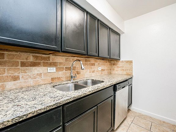 3rd image of 7510 Shadyvilla Ln APT 17