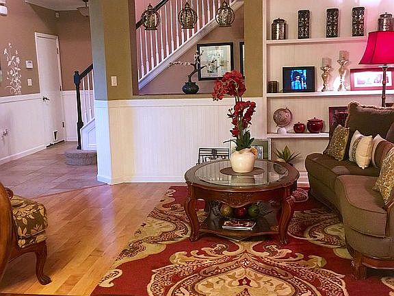 2nd image of 542 Marian Ct