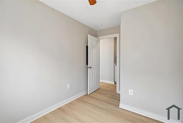 1410 Young St SE #8 — Photo 19