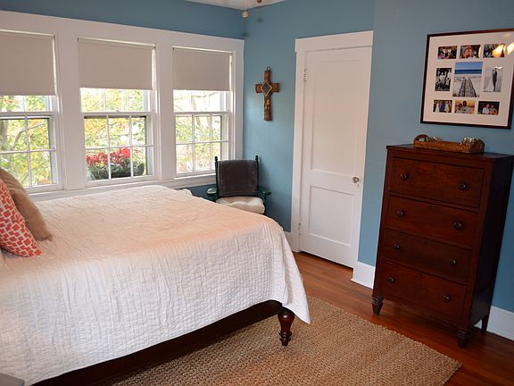 3rd image of 46 Southgate Ave #1