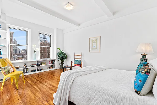 Sold by Compass | media 11