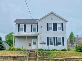 2044 Clarke Dr, Dubuque, IA 52001