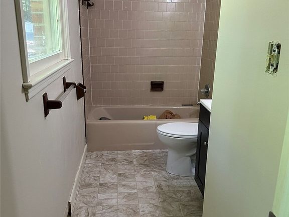 4th image of 7815 Gold Acres Farm Rd