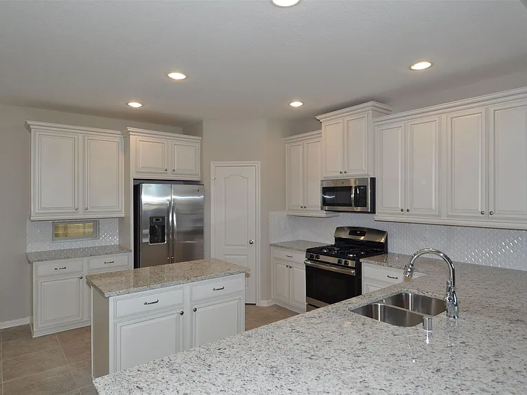 23839 Villa Lisa Dr — Photo 11