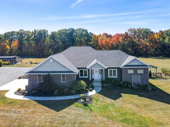 716 E 550th Rd N, Uniondale, IN 46791