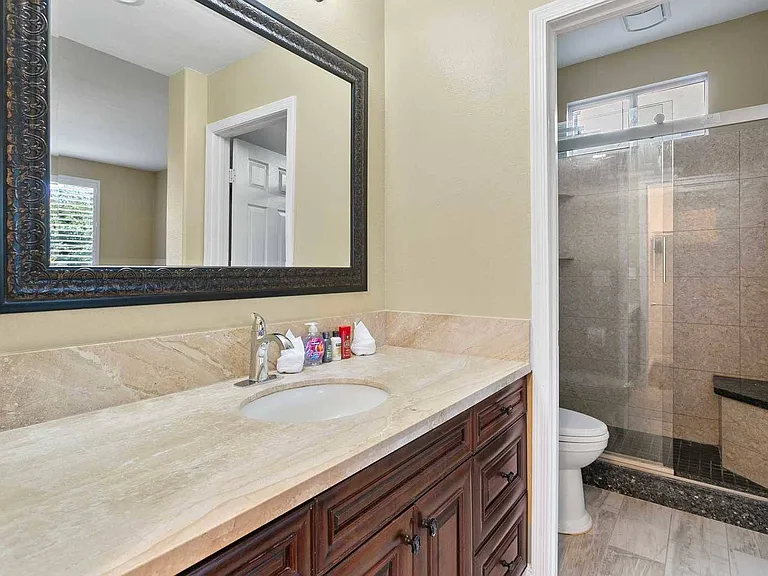 7232 Cari Ct — Photo 16