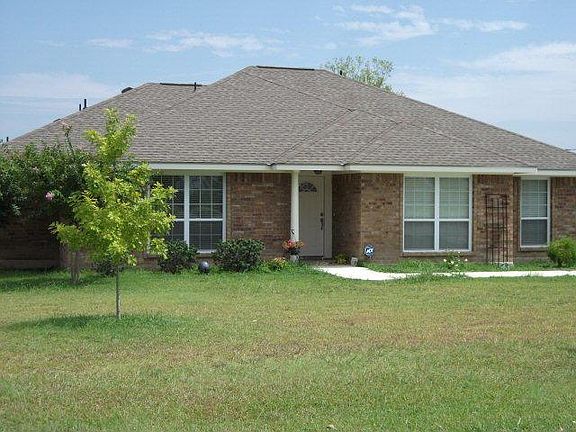 2nd image of 514 River Hills Dr