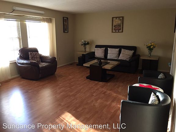 4th image of 10903 Barrington Ct