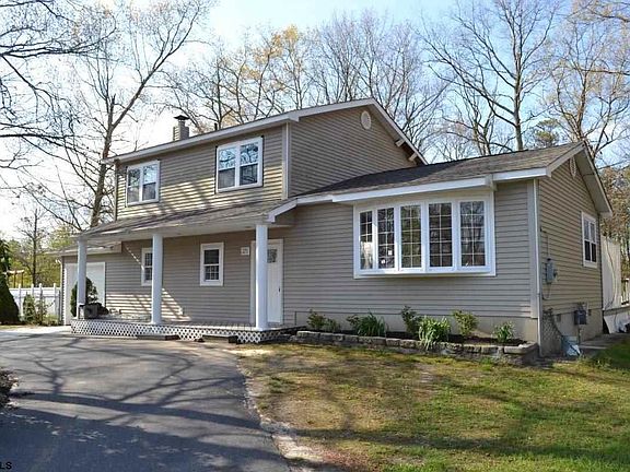 2nd image of 321 Dogwood Ave