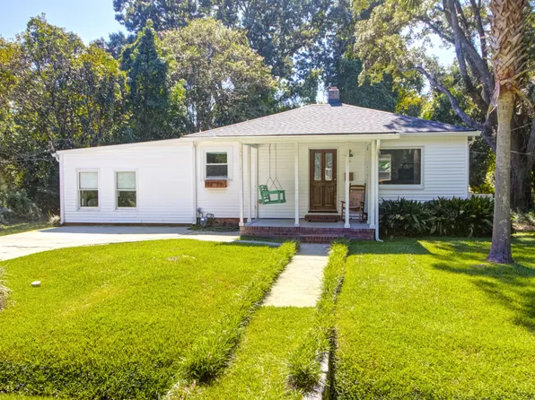 5 Jerry Dr, Charleston, SC 29407