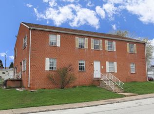 424 S Pine St APT B, Red Lion, PA 17356