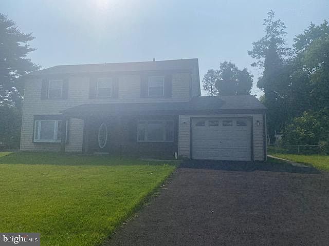 2nd image of 16 Midvale Ln