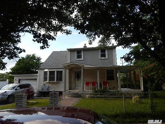 2nd image of 229 E Hawthorne Ave