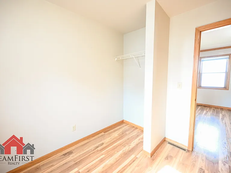 608 Central St — Photo 14