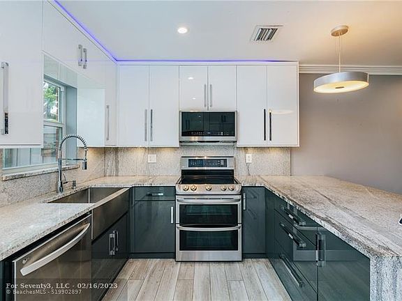 2nd image of 15 NE 20th Ct #3A