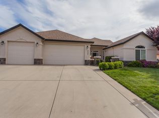 3221 Laver St, Redding, CA 96002