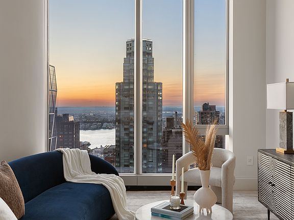 5th image of 217 W 57th St APT 49D