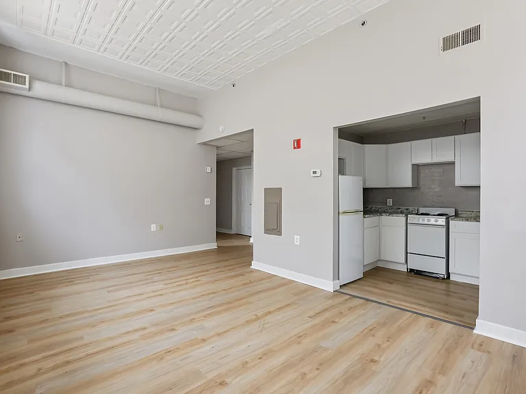 Peabody Apartments — Photo 8