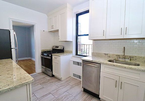 3rd image of 109-15 Queens Blvd #6F