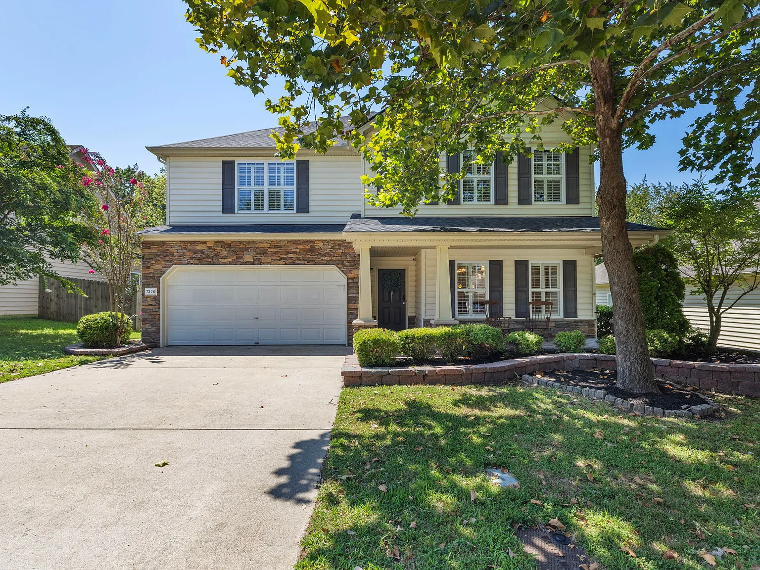 4 bed, 3098 sqft, $3,100 — Photo 1