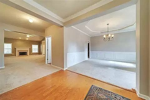 Entry/ Formal Dining