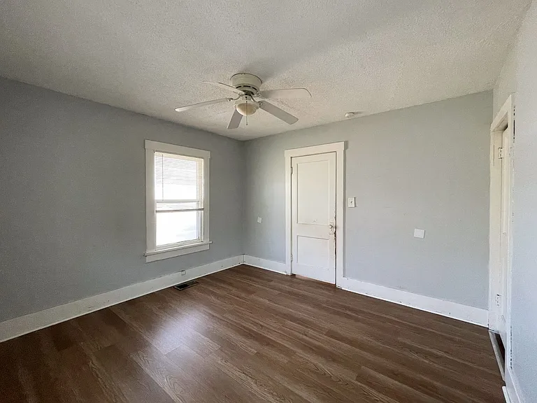 1631 E 4th Ave — Photo 6