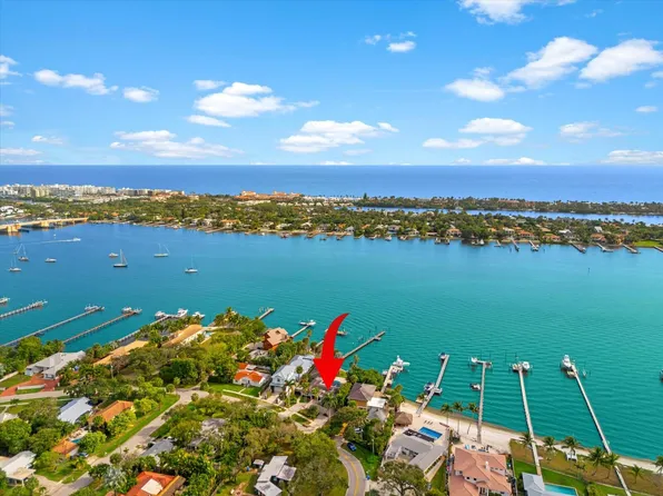 714 S Lake Dr, Lantana, FL 33462