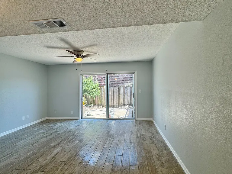 2200 S Palmetto Ave #D5 — Photo 5