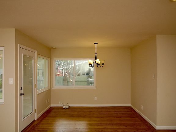 4th image of 2330 Loma Vista Dr