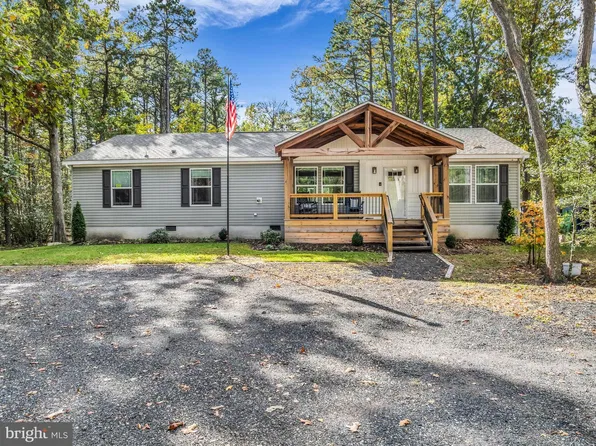 322 W Clarks Landing Rd, Egg Harbor City, NJ 08215
