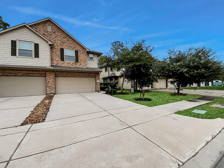 16130 Beachside Pl — Photo 4
