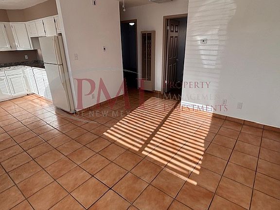 3rd image of 2105 S Espina St #4