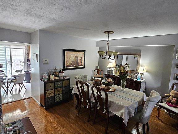 3rd image of 408 Wilcox St