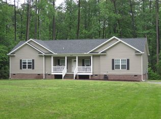 8409 Indian Rd, Gloucester, VA 23061