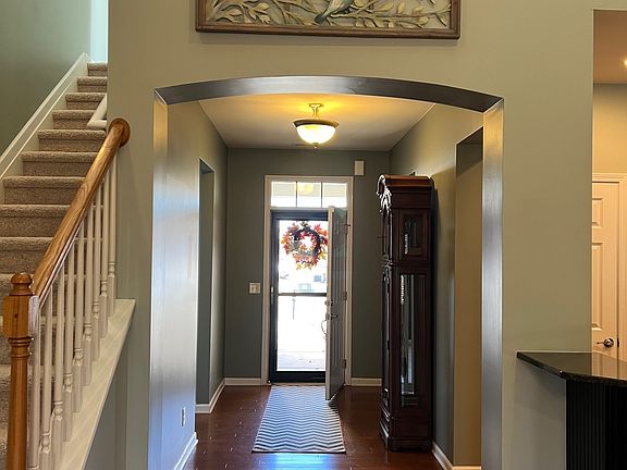 4th image of 5055 Folly Ln