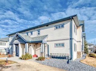 2565 Hanna Cres NW #1A, Edmonton, AB