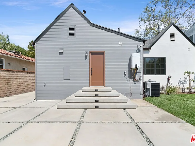 2316 Hill St — Photo 17