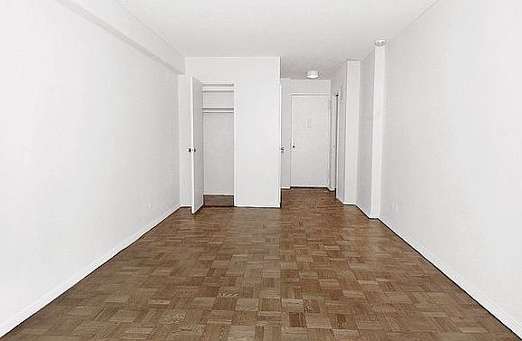 5th image of 230 E 79th St APT 8D