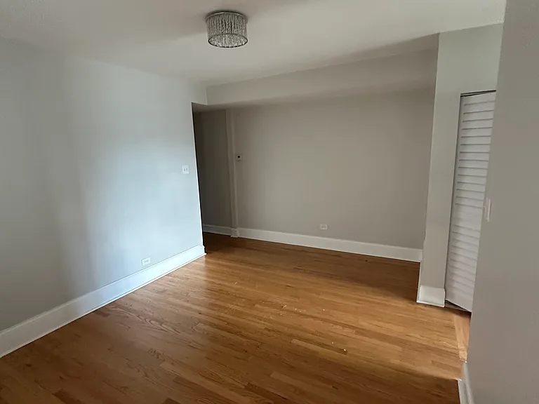 6904 S Wabash Ave #2 — Photo 3
