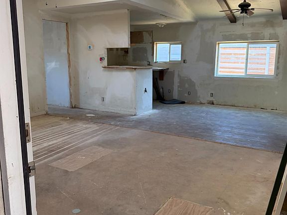 2nd image of 5775 Park Cir