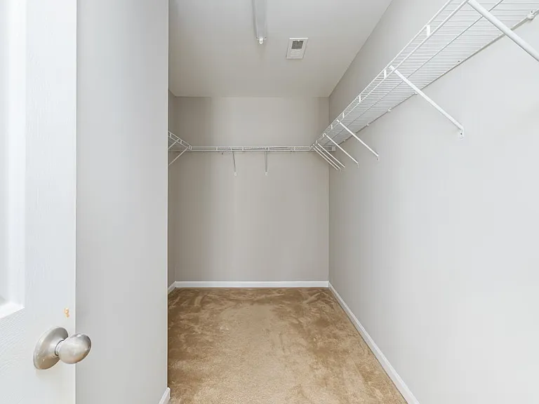3030 Remington Oaks Cir — Photo 5